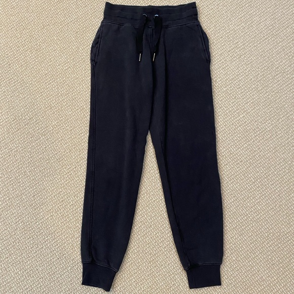 Athleta ‘Balance’ Jogger - Picture 3 of 5